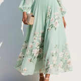 Gabriela ™ Vestido midi floral plisado de gasa con escote en V verde claro
