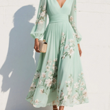 Gabriela ™ Vestido midi floral plisado de gasa con escote en V verde claro