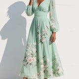 Gabriela ™ Vestido midi floral plisado de gasa con escote en V verde claro