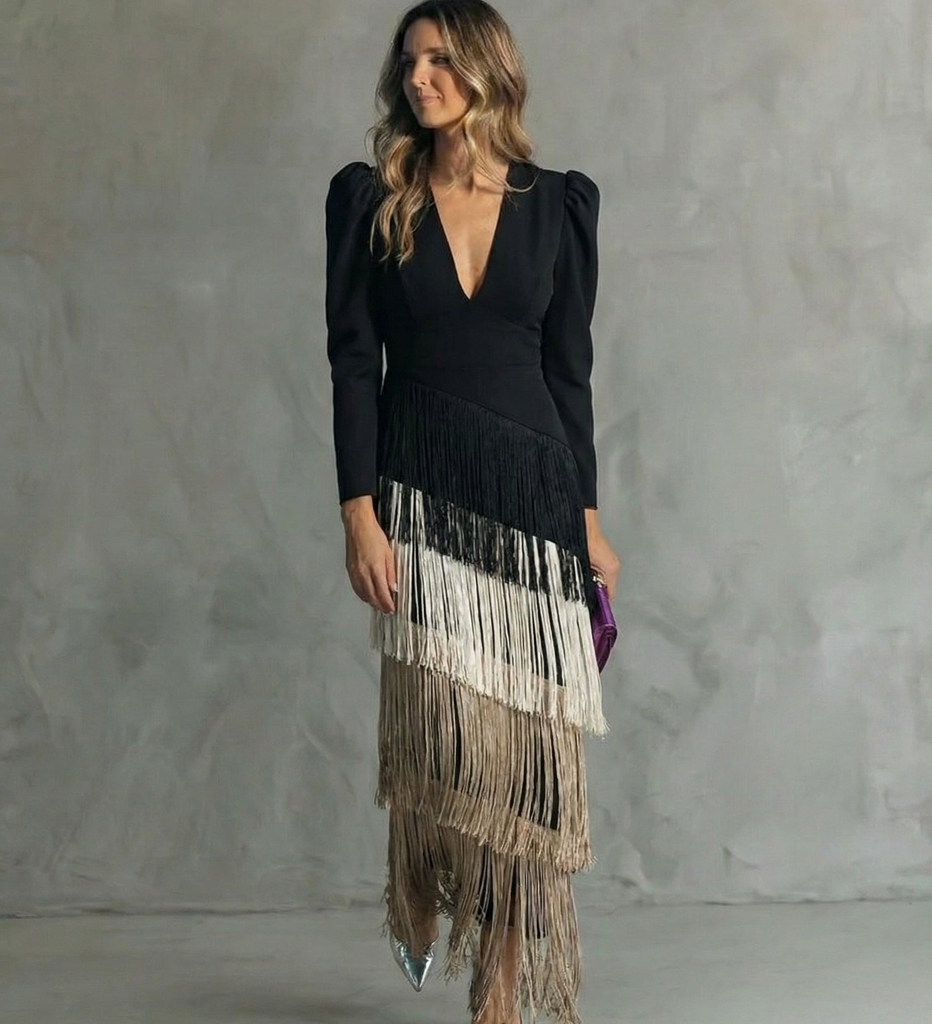 Alessia - Vestido midi elegante con mangas de flecos