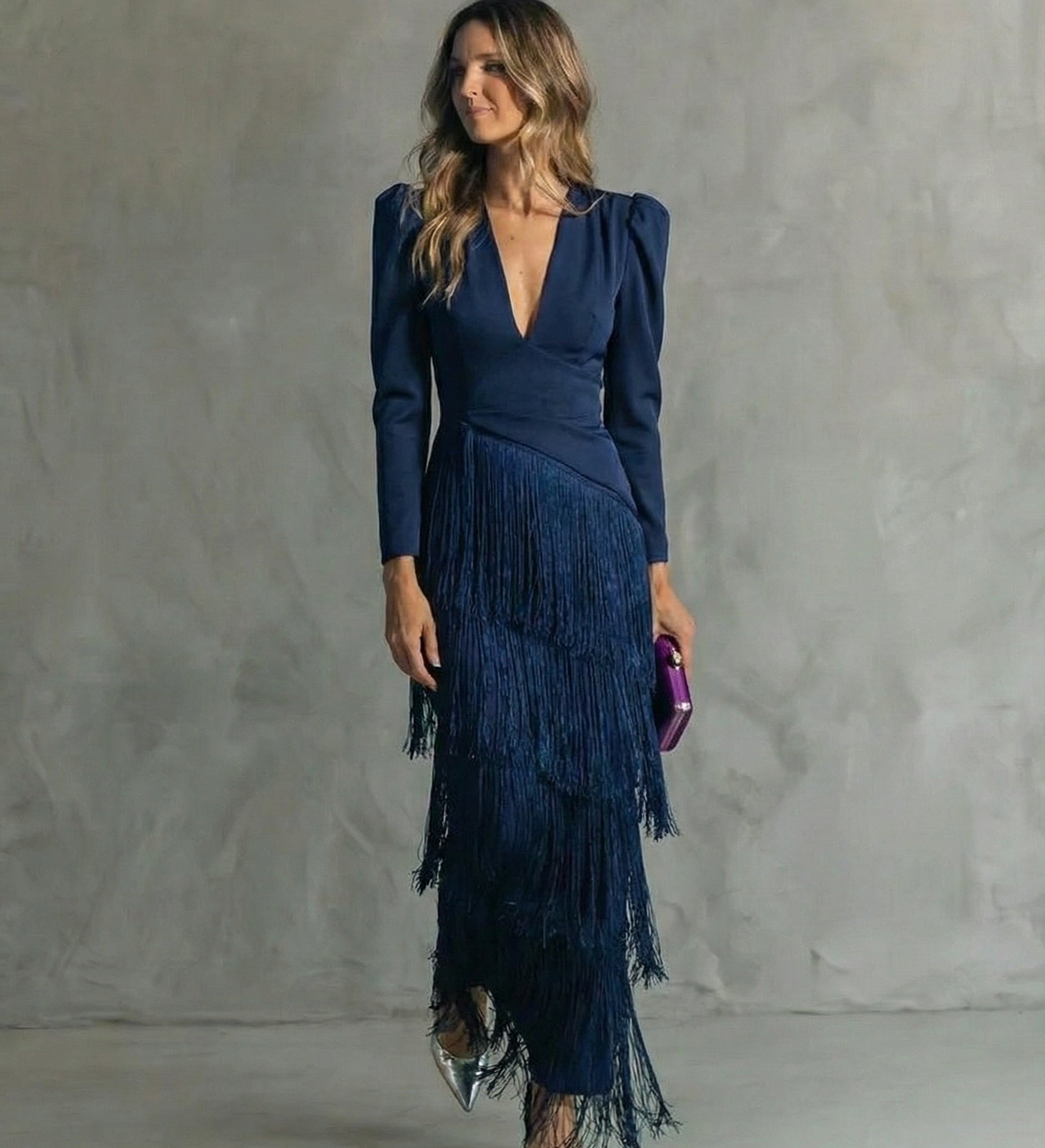 Alessia - Vestido midi elegante con mangas de flecos